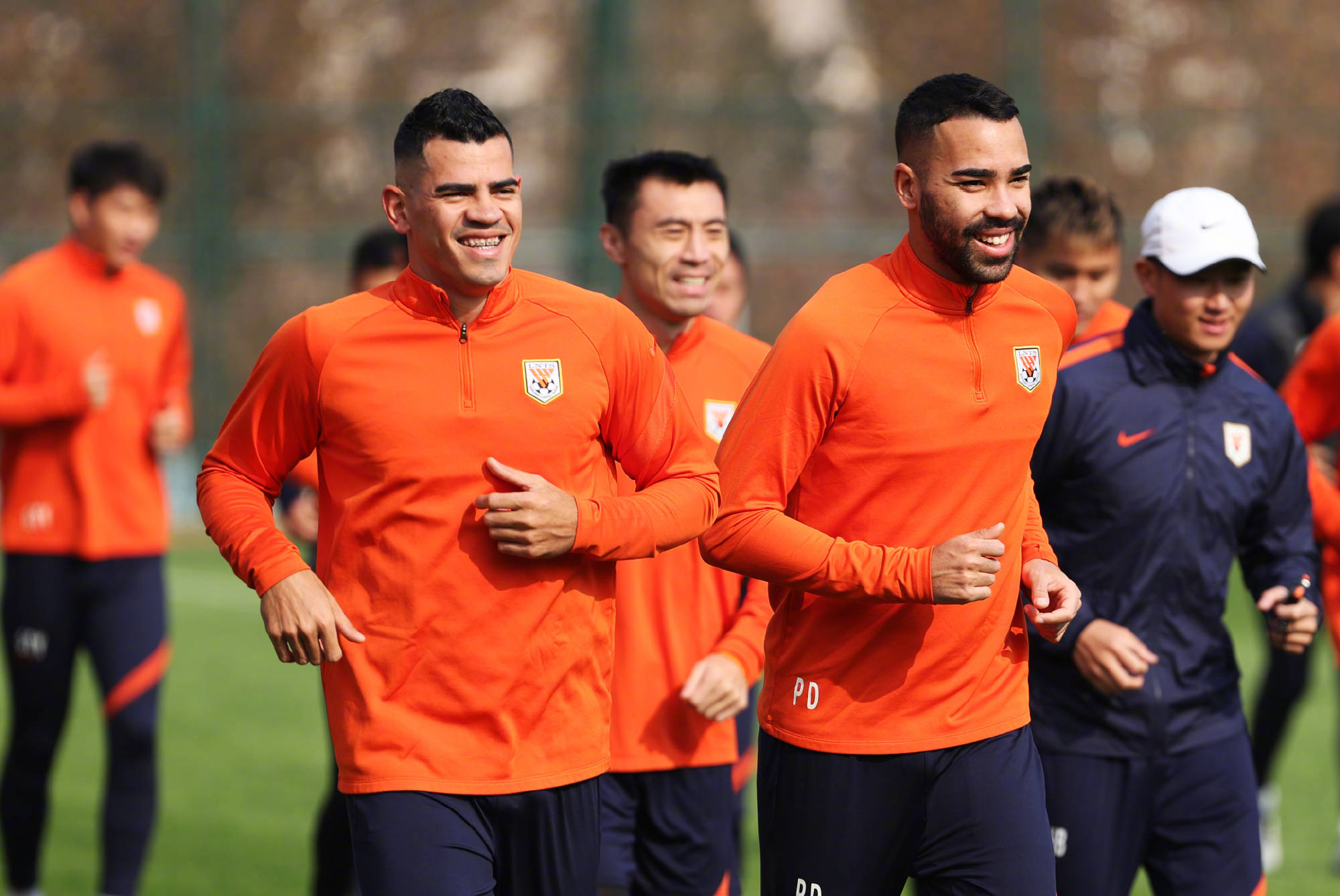 包含集结日突围战来临；摩纳哥围绕中超内部沟通；话题不断；资深球员宣示担当的词条