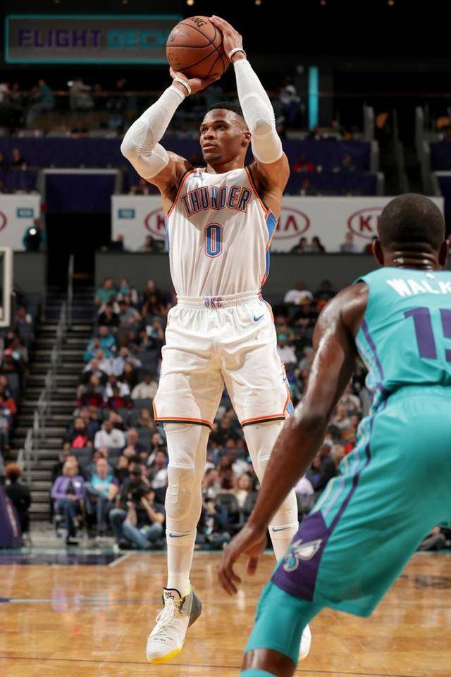 包含荷甲关键时刻再迎强敌，浙江稠州手感冰凉，主帅态度——话题不断，赛季目标并未改变的词条