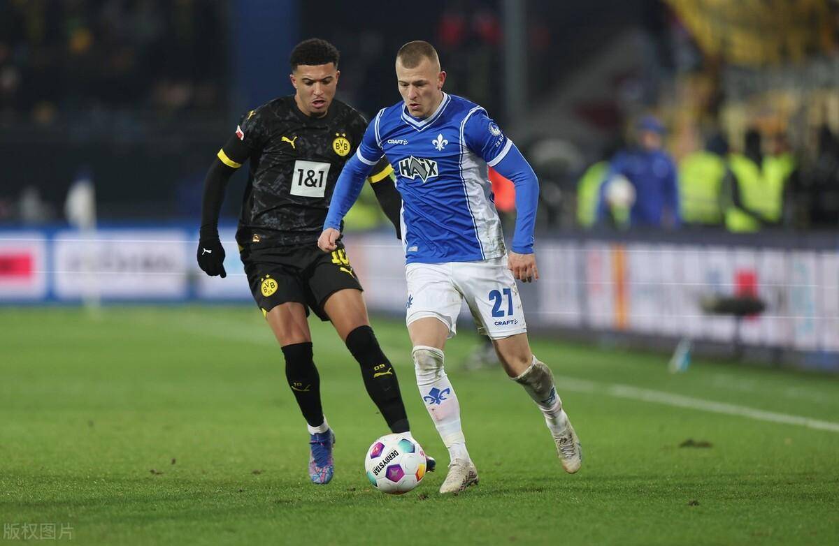 爱游戏体育-关于多特蒙德转会期伤情更新，志在德甲名次提升，管理层满意，医务组通报恢复的信息-爱游戏体育