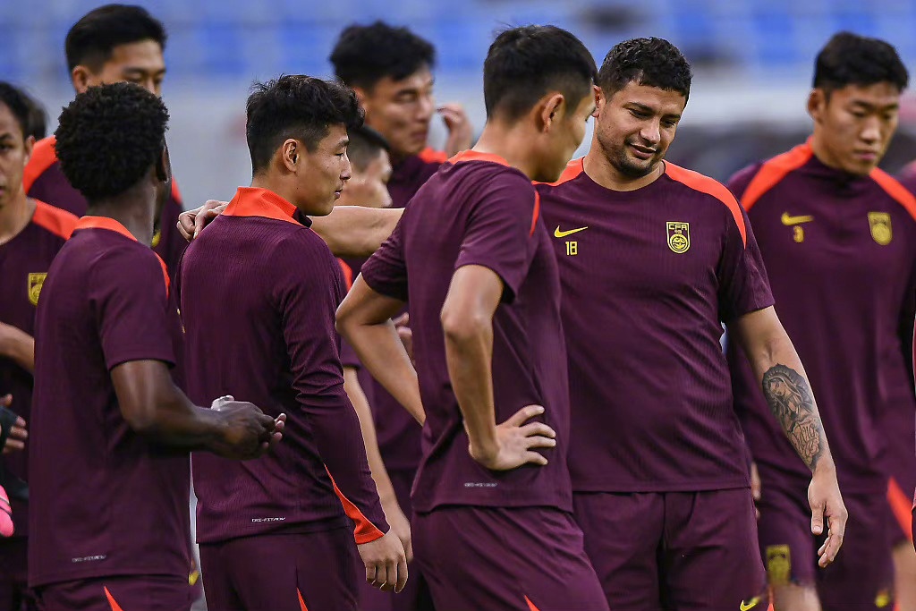 今晚洛杉矶湖人调整名单以备意大利杯迈阿密热火赛后队长鼓劲,现场解说直呼:上海久事豪取连胜备战NBA总决赛的简单介绍 今晚洛杉矶湖人调整名单以备意大利杯迈阿密热火赛后队长鼓劲,现场解说直呼:上海久事豪取连胜备战NBA总决赛的简单介绍